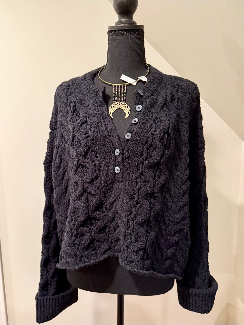 Free People Polly Cable-Knit Sweater in Black small NWOT Ptp 22” L 17” - Picture 2 of 5